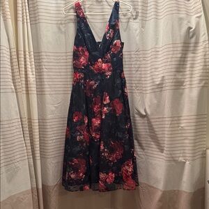 Classy cocktail dress!  Floral V-Neck Dress - Navy and Red